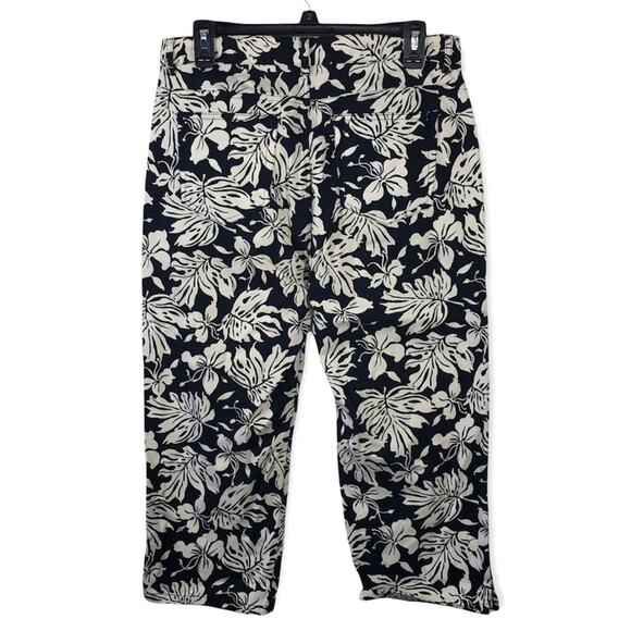 CHAPS Cropped Ankle Capril Black and White Floral Pant size 10 - Picture 7 of 10
